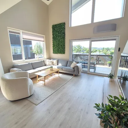 Toppleilighet I Sogne Med Innendors Basseng شقة كريستينساند