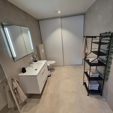 شقة Toppleilighet I Sogne Med Innendors Basseng كريستينساند